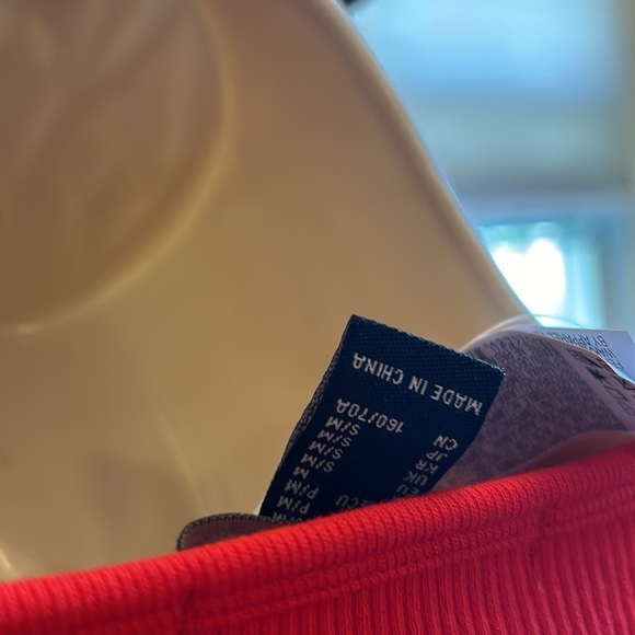 Forever 21 Faux Pearl-Trim Seamless Crop Top - Picture 3 of 4